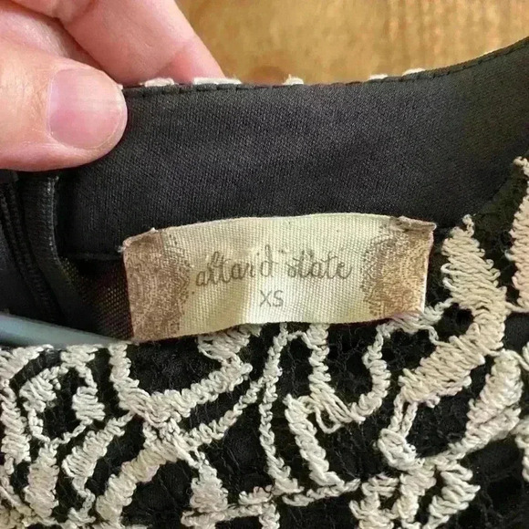 Altar’d State Sleeveless A-line Cream Laced Dress with Black Lining Size XS - Picture 6 of 8